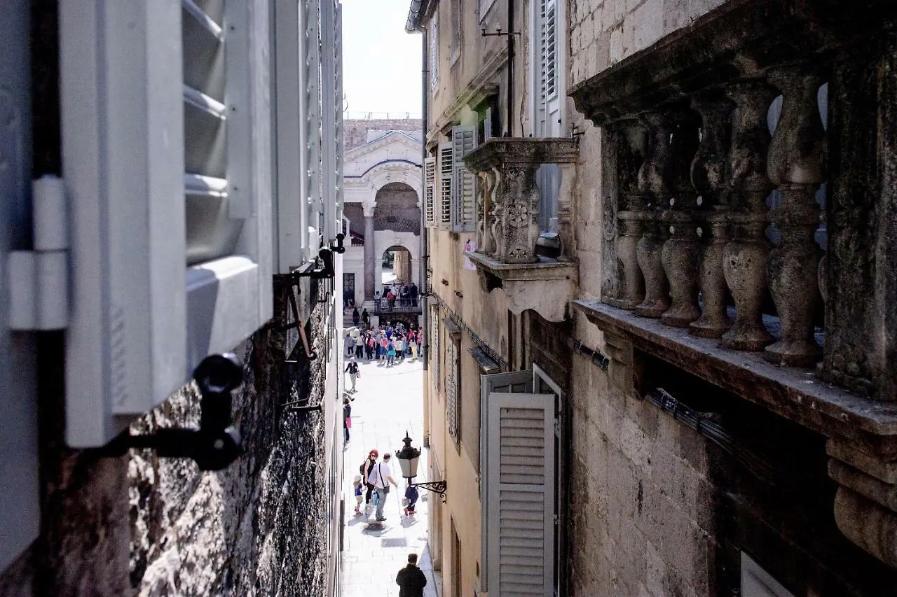 Apartment Peristil Cardo Split