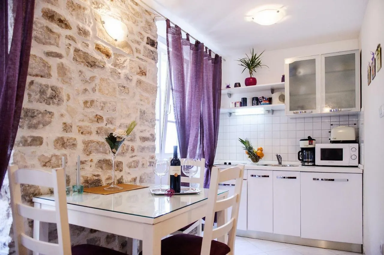 Apartment Peristil Cardo Split 0*,